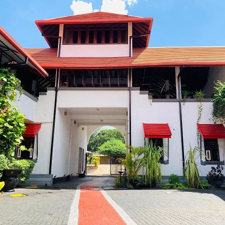 The Triangle Hotel Anuradhapura Luaran gambar