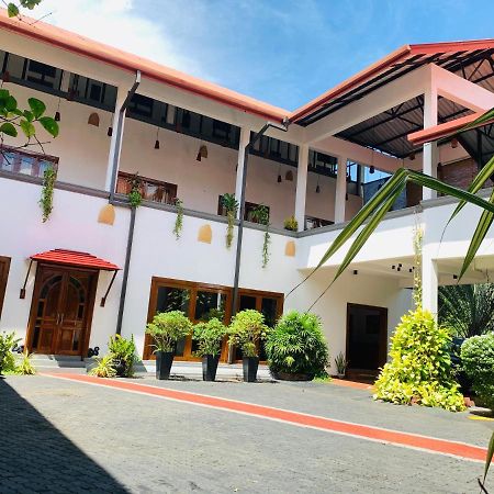 The Triangle Hotel Anuradhapura Luaran gambar