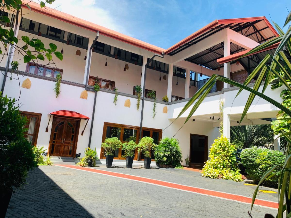 The Triangle Hotel Anuradhapura Luaran gambar