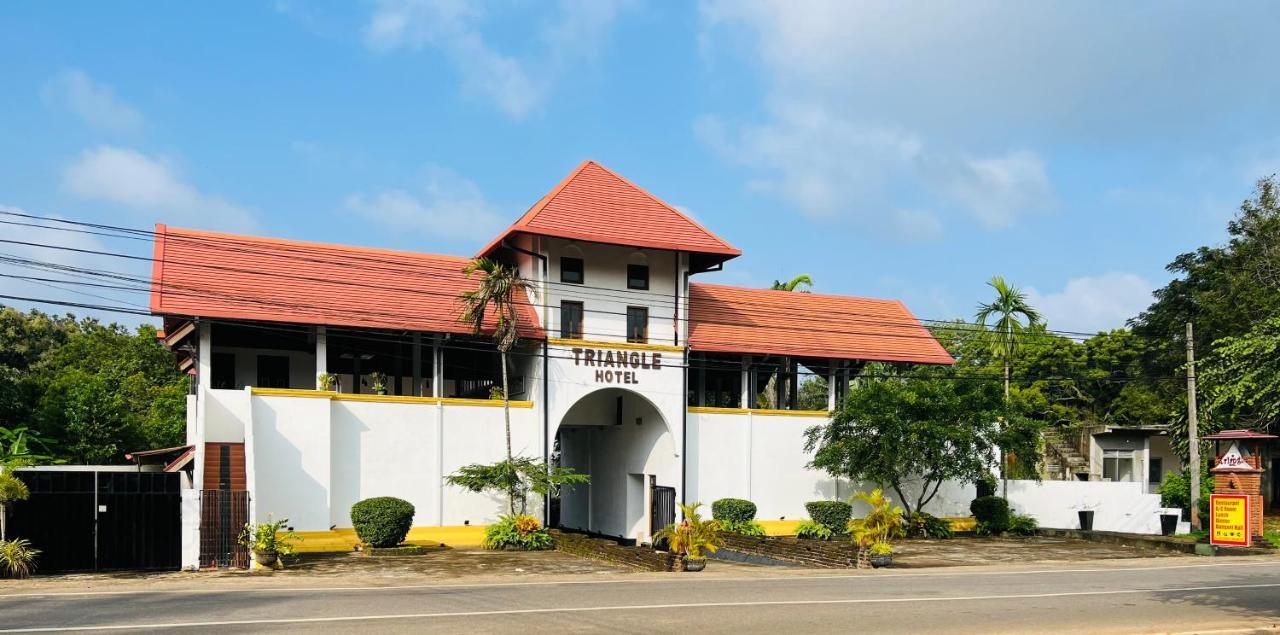 The Triangle Hotel Anuradhapura Luaran gambar