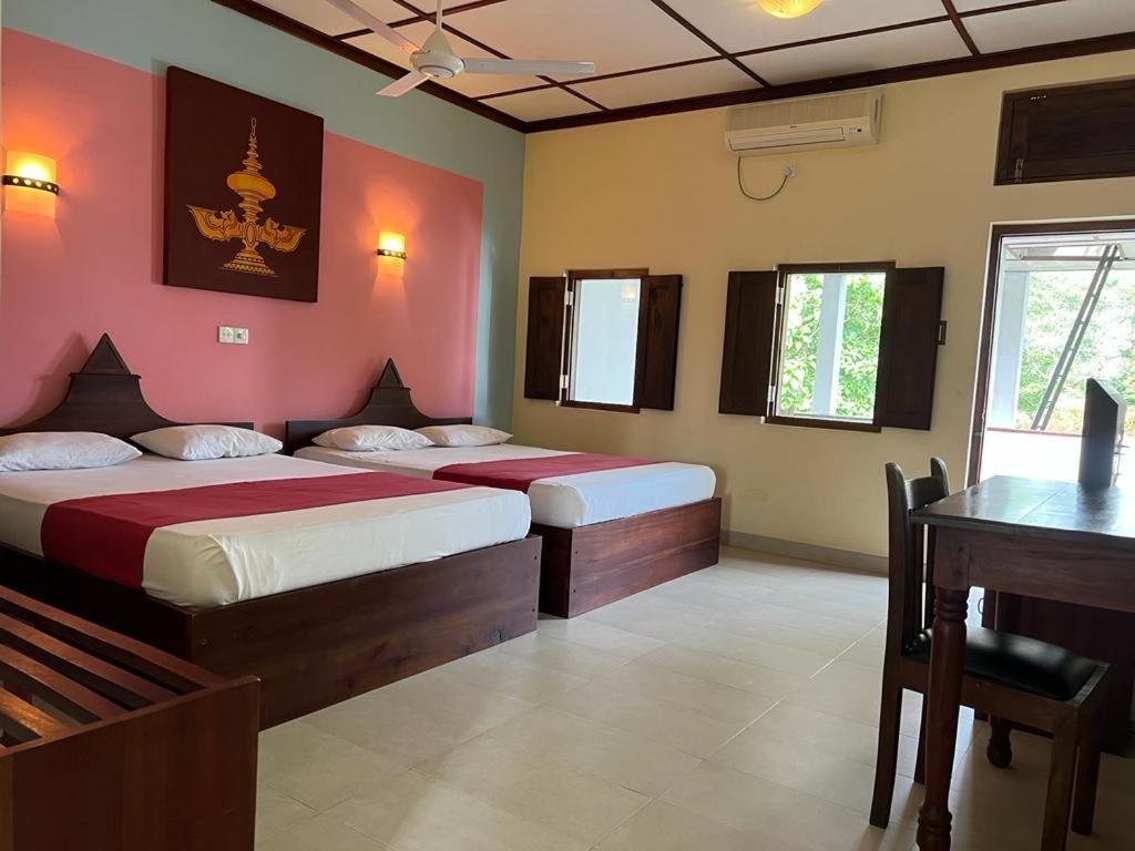 The Triangle Hotel Anuradhapura Bilik gambar
