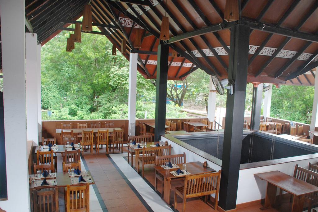 The Triangle Hotel Anuradhapura Luaran gambar
