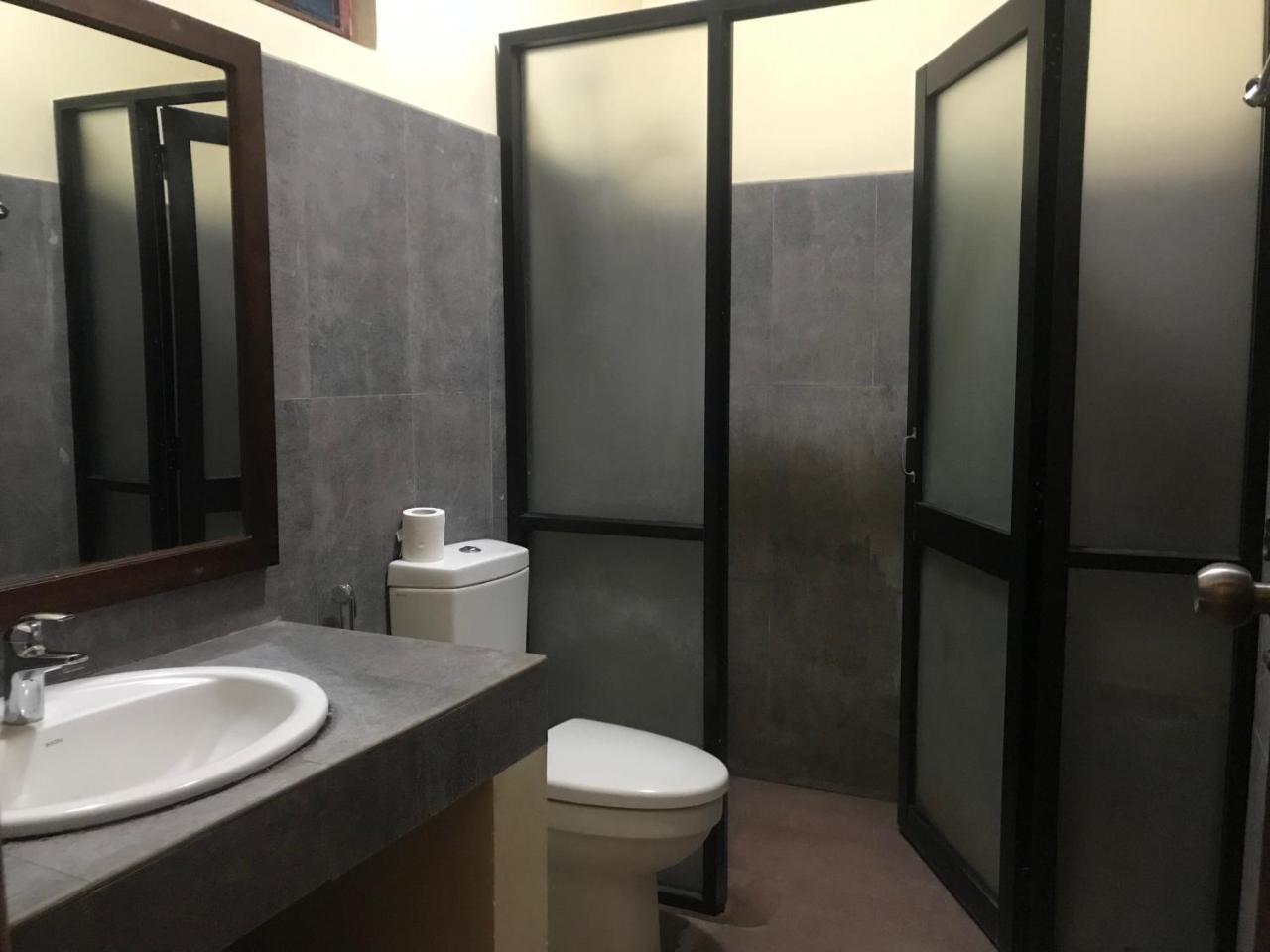 The Triangle Hotel Anuradhapura Bilik gambar