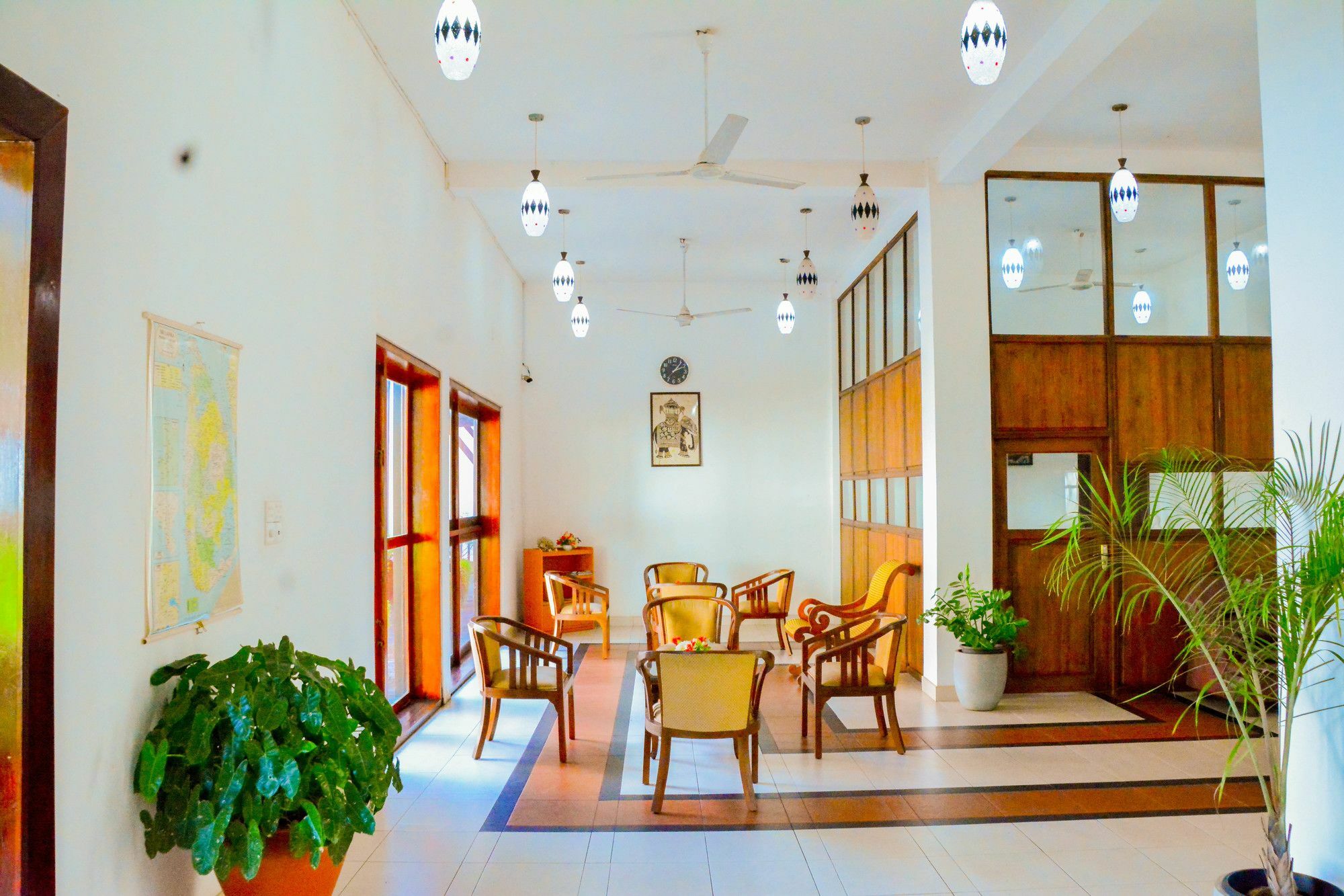 The Triangle Hotel Anuradhapura Luaran gambar