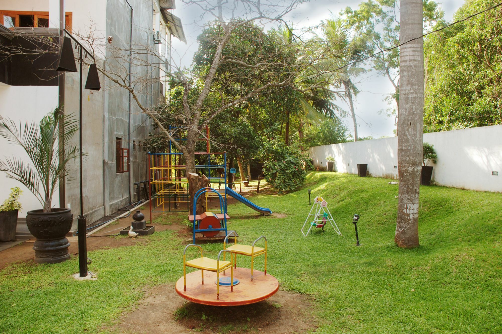 The Triangle Hotel Anuradhapura Luaran gambar